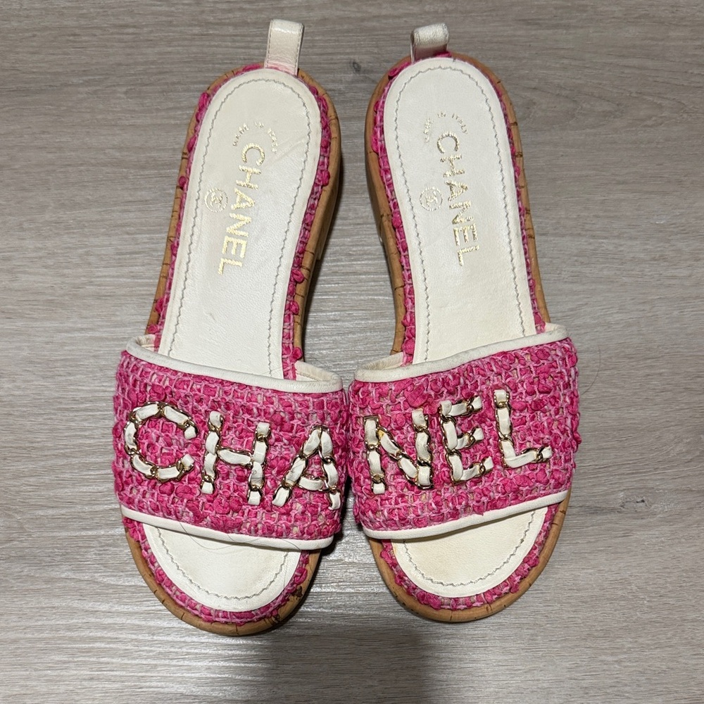 CHANEL Pink Tweed Slide Sandals